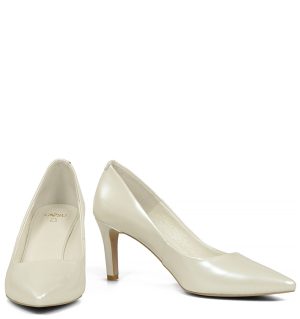 GASSU RIKO kremowe niskie szpilki wykonane ze skóry naturalnej - z przodu