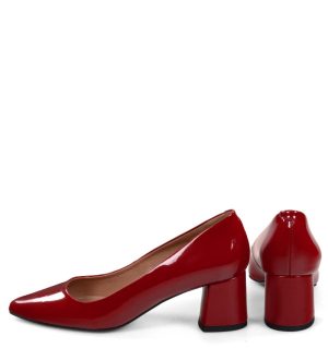 ADEL- Czerwone czółenka na słupku z lakierowanej skóry - z tyłu