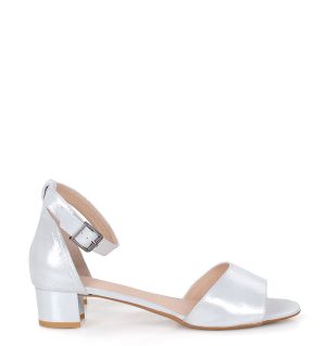 GINA - srebrne sandałki na niskim obcasie - obrazek 2